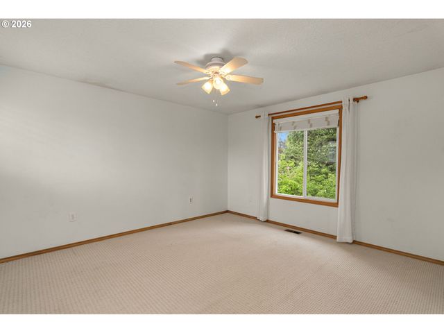 14821 Sw KENTON Dr, Portland, OR 97224