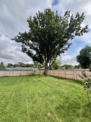 653 S 15th AVENUE, West Bend, WI 53095