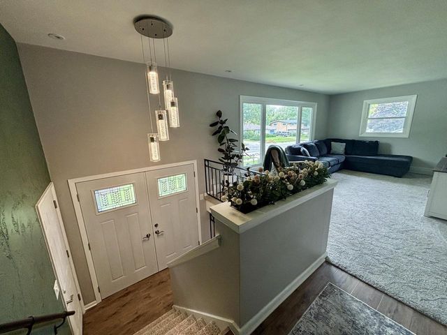 653 S 15th AVENUE, West Bend, WI 53095