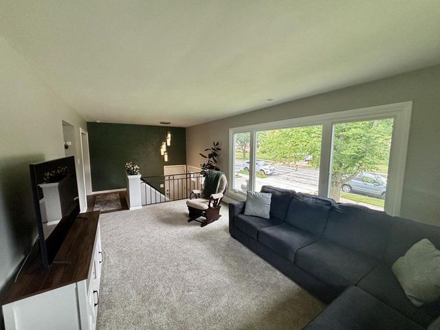 653 S 15th AVENUE, West Bend, WI 53095