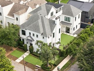 4521 Blossom Street, Houston, TX 77007