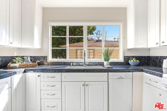 11901 W Sunset Boulevard 219, Los Angeles, CA 90049