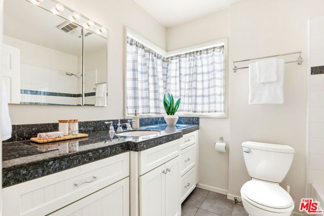 11901 W Sunset Boulevard 219, Los Angeles, CA 90049