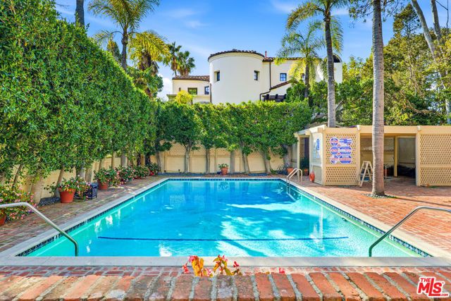 11901 W Sunset Boulevard 219, Los Angeles, CA 90049