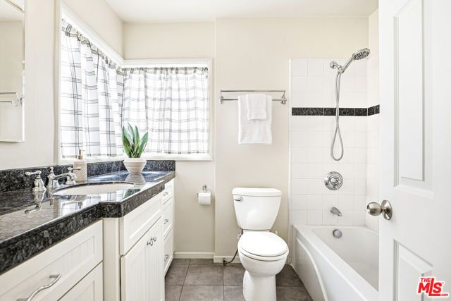 11901 W Sunset Boulevard 219, Los Angeles, CA 90049