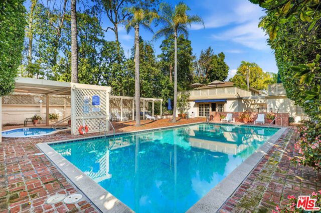 11901 W Sunset Boulevard 219, Los Angeles, CA 90049