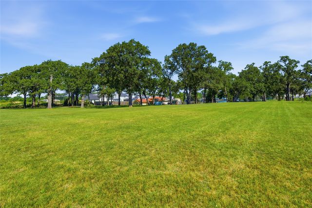 2547 Groves Drive, Tool, TX 75143