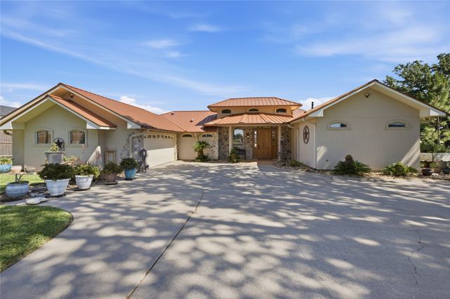 2547 Groves Drive, Tool, TX 75143