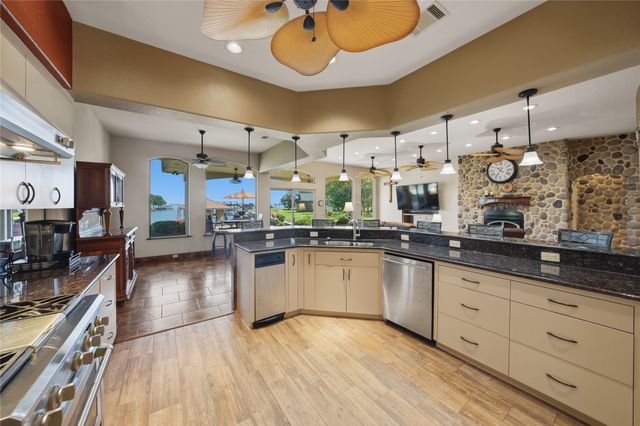 2547 Groves Drive, Tool, TX 75143
