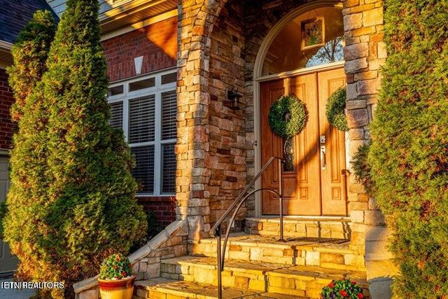 1746 Burnside Drive, Maryville, TN 37801