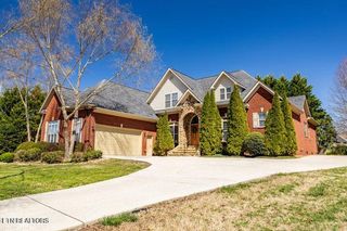 1746 Burnside Drive, Maryville, TN 37801