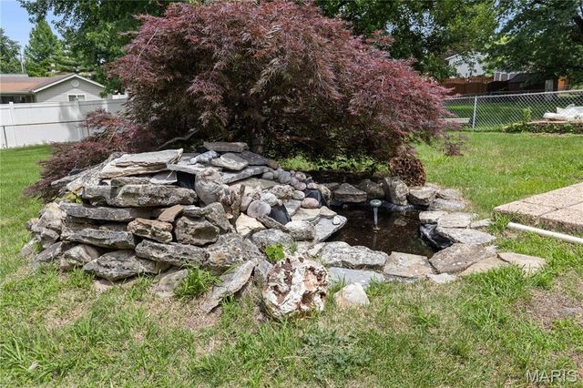 7 Sunnyfield Road, St Peters, MO 63376