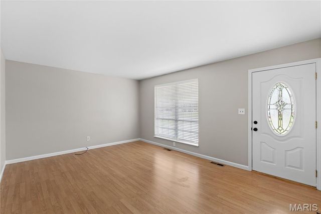 7 Sunnyfield Road, St Peters, MO 63376