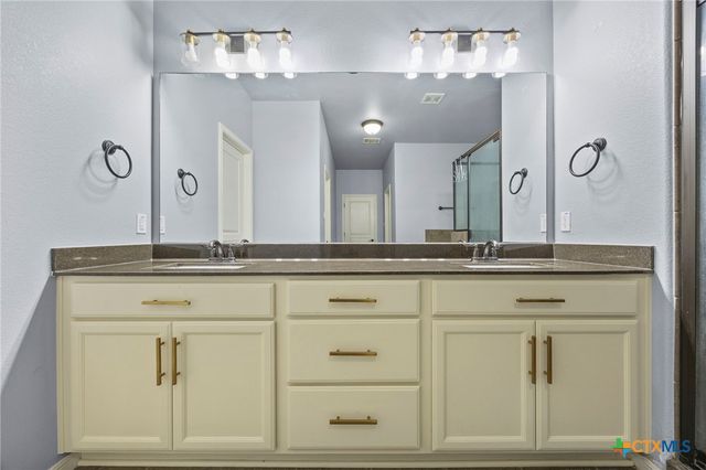 2501 Twin Ridge Court, Belton, TX 76513