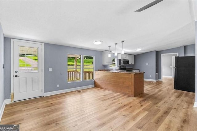 109 Webb Drive NE, Calhoun, GA 30701