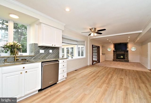 817 STARK CIR, Yardley, PA 19067