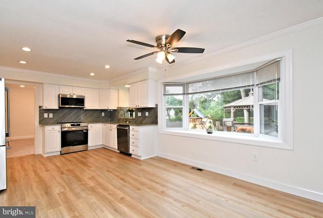 817 STARK CIR, Yardley, PA 19067