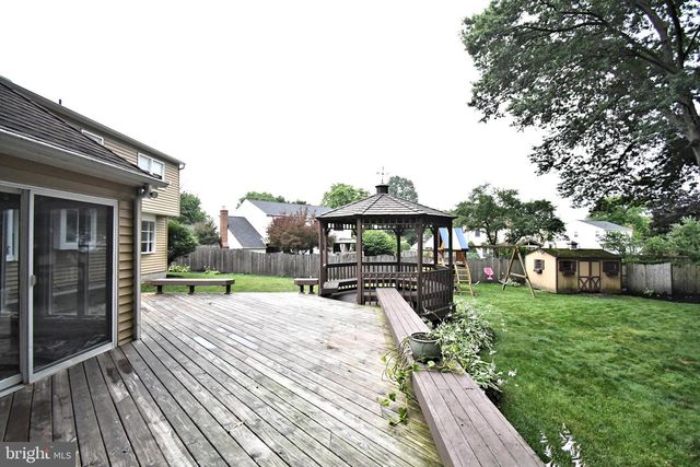 817 STARK CIR, Yardley, PA 19067