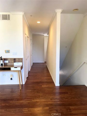 5220 Premiere Hills Circle 228, Woodland Hills, CA 91364