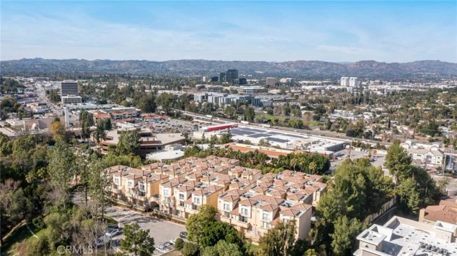 5220 Premiere Hills Circle 228, Woodland Hills, CA 91364