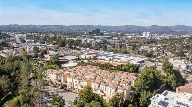 5220 Premiere Hills Circle 228, Woodland Hills, CA 91364