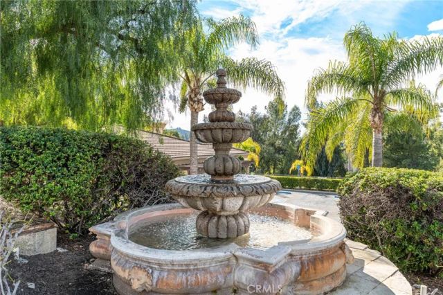 5220 Premiere Hills Circle 228, Woodland Hills, CA 91364