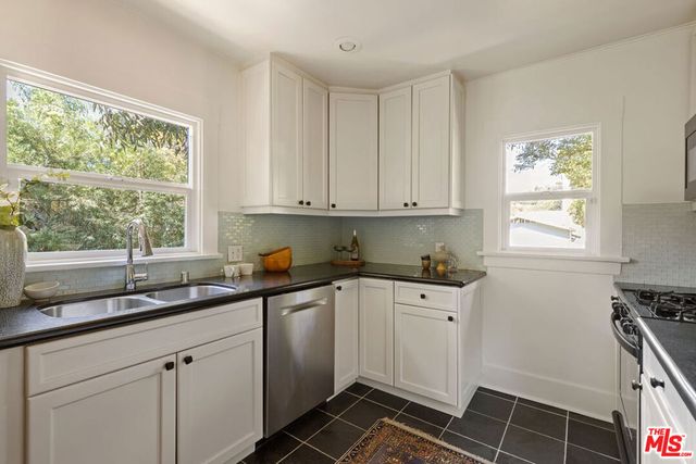 1149 Manzanita Street, Los Angeles, CA 90029