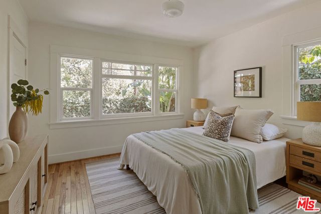 1149 Manzanita Street, Los Angeles, CA 90029