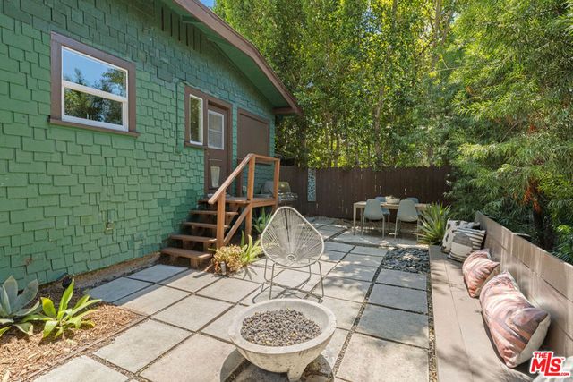 1149 Manzanita Street, Los Angeles, CA 90029