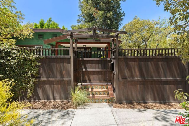 1149 Manzanita Street, Los Angeles, CA 90029