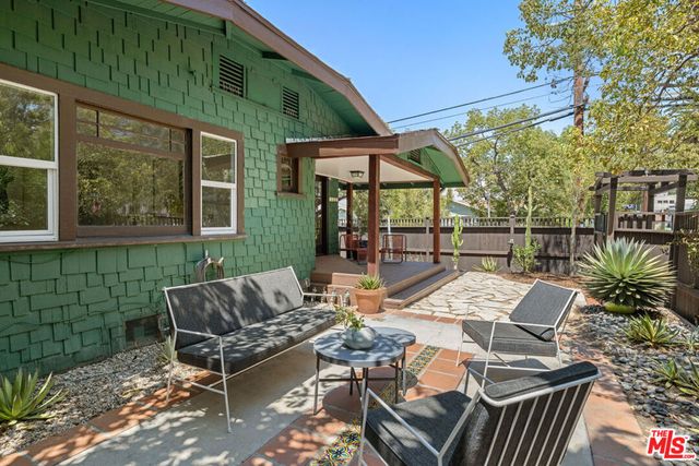 1149 Manzanita Street, Los Angeles, CA 90029