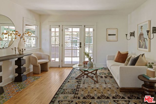 1149 Manzanita Street, Los Angeles, CA 90029