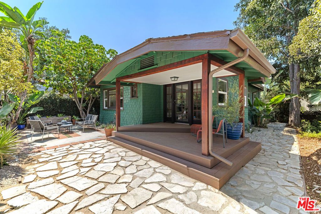 1149 Manzanita Street, Los Angeles, CA 90029