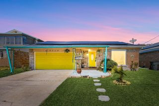 5710 Avenue T 1/2, Galveston, TX 77551