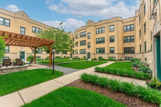 4023 N Mozart Street 3, Chicago, IL 60618