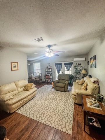 5230 Fm 2495, Athens, TX 75752