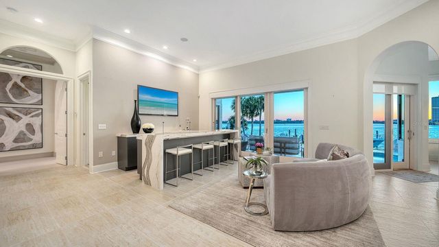 344 W ROYAL FLAMINGO DRIVE, Sarasota, FL 34236