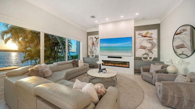 344 W ROYAL FLAMINGO DRIVE, Sarasota, FL 34236