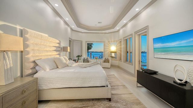 344 W ROYAL FLAMINGO DRIVE, Sarasota, FL 34236