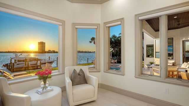 344 W ROYAL FLAMINGO DRIVE, Sarasota, FL 34236