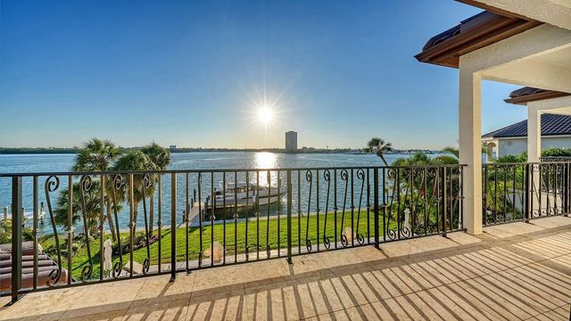 344 W ROYAL FLAMINGO DRIVE, Sarasota, FL 34236