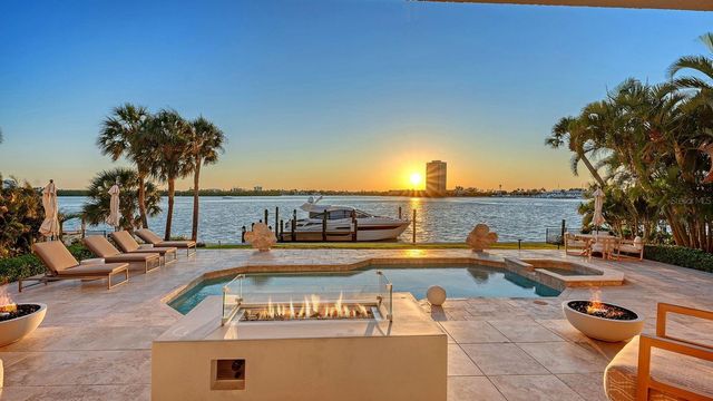 344 W ROYAL FLAMINGO DRIVE, Sarasota, FL 34236