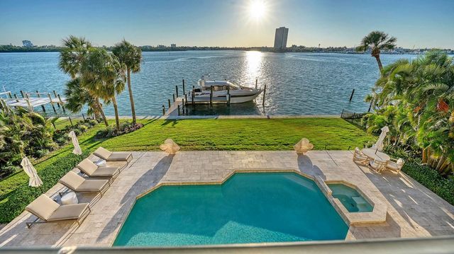344 W ROYAL FLAMINGO DRIVE, Sarasota, FL 34236