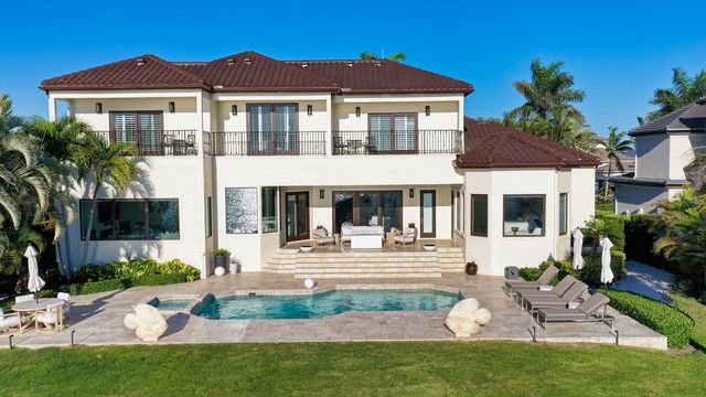 344 W ROYAL FLAMINGO DRIVE, Sarasota, FL 34236