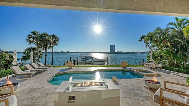 344 W ROYAL FLAMINGO DRIVE, Sarasota, FL 34236