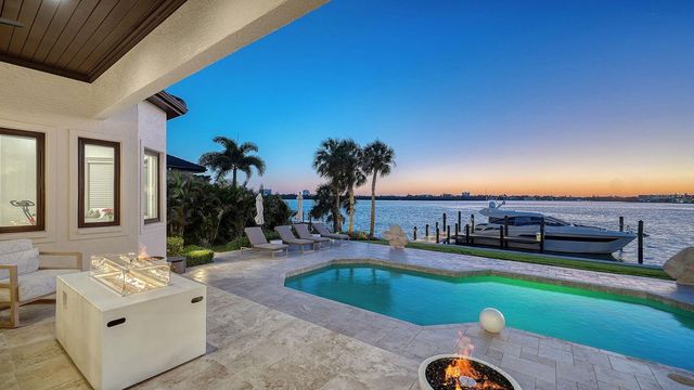 344 W ROYAL FLAMINGO DRIVE, Sarasota, FL 34236