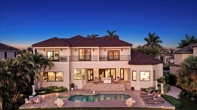 344 W ROYAL FLAMINGO DRIVE, Sarasota, FL 34236