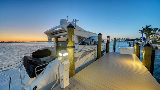 344 W ROYAL FLAMINGO DRIVE, Sarasota, FL 34236