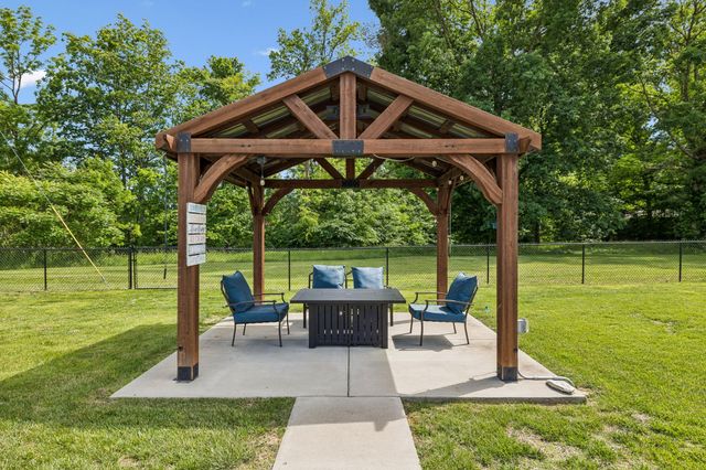 140 Hudson Ln, Lafayette, TN 37083
