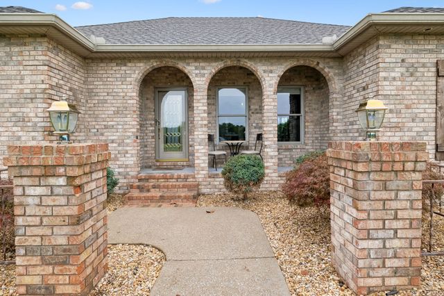 140 Hudson Ln, Lafayette, TN 37083